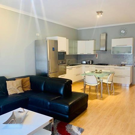 Swieqi 2 Bedroom - First Floor Apartment Is-Swieqi Exterior photo